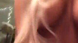 Loona Cute girl shows sexy body