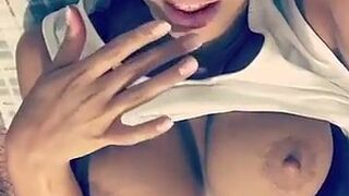 Kira Queen Shrew babe kurolesit in the office