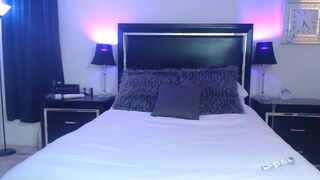 Kali Roses Blissful sweetie happily mattresses intimate places in a cozy bedroom