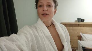 taliamint Shy young lady fucks her pussy with sex toy