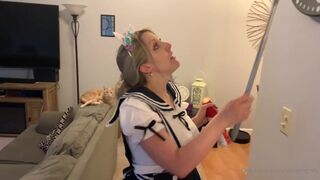 stlswingers Spectacled slut fucked by sex toys