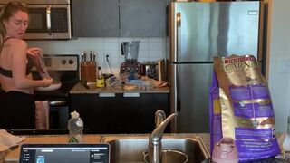 maditown 26 Gorgeous teen rides sex toy