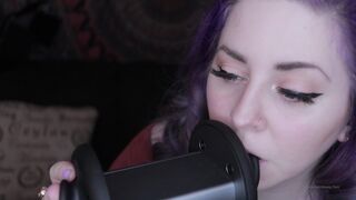 dovey Two beautiful girls caressing for the camera