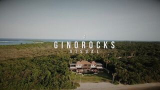 kellykay Slender chick caresses shaved cunt