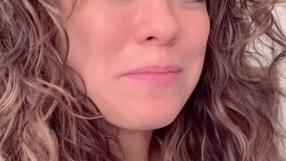 btsyourvirgogirlfriend Gentle doll is washing in the shower