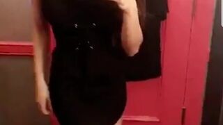 Rainey James onlyfans Lady performs a gorgeous striptease