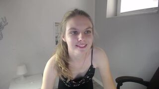 lana_heisstt Naked draws on the wall