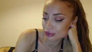 anayys Cute girl sucks penis