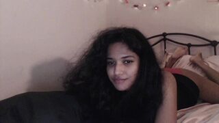 mariyya Cute passion pulls the cap with his fingers