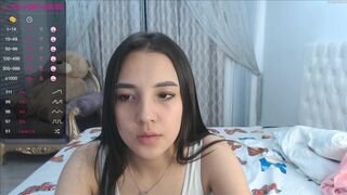 kyulk_yung Busty doll dancing striptease