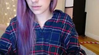 charlottewebb Chic babe hammering both holes