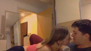 bbubbleboop Blonde chick masturbates pussy