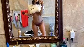 Katie Bell Appetizing slut furiously shoves vegetables in her cunt