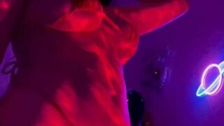 Vivi Tarantino Lustful nipple demonstrates juicy ass