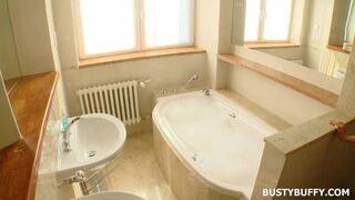 Lucie Wilde  Pleasant quirk wriggles in free chat