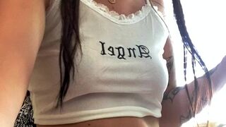 wet kitty & gothspvt, vipgothspvt, goth baby onlyfans Pretty lady puts on juicy vagina