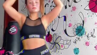 Larissa Manoela onlyfans babe cums