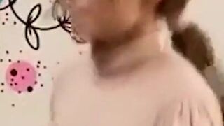 Larissa Manoela onlyfans took off her dress