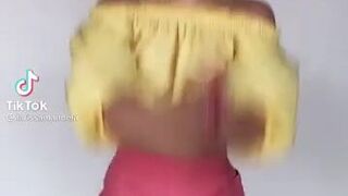 Larissa Manoela onlyfans shows pussy