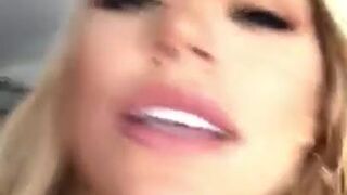 ElleBrookeUK onlyfans The charming female masturbates both holes