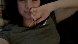 Kas, Skyiiah, itskasxo, itskaslol, sky wallace, skywallace onlyfans Sexy chick demonstrates nude body