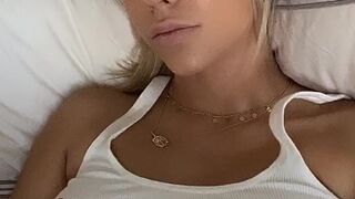 sara__mascara  Sexy babe dancing striptease