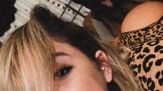 gvalentinaxxx onlyfans sits on a toy