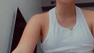 Veronica Perasso onlyfans Gorgeous babe dancing striptease