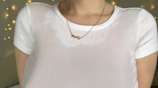 Chloe Cream Sweet babe took off her panties