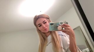 Alinity, Natalia Mogollon. Twitch personality onlyfans Solid mom caresses not only sisi