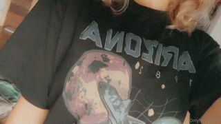 Ava aka avafae Hot brunette posing in stockings