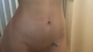 Ava aka avafae gently fucks pussy