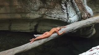 Anna Ioannova Blonde takes off her stockings and daubs