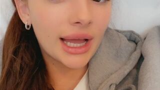 Alexis Griswold, Lexi Griswold, alexisgriswold, lexigriswold onlyfans Playful lady fondles her finger