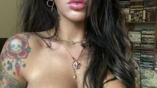 Alex Mucci onlyfans To the cute chick rubs her clit