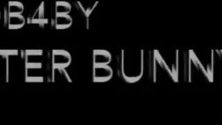 Alex Clark, oreob4, oreob4bay, oreob4by onlyfans Stylish blonde exudes on the couch