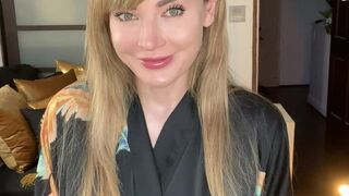 Alexis Kline, thot Crazy doll masturbates shaved pussy