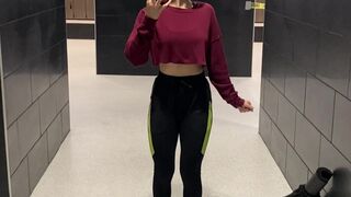 Stella Violet, stellaviolet, stellavioletxx fucks herself with black dildo