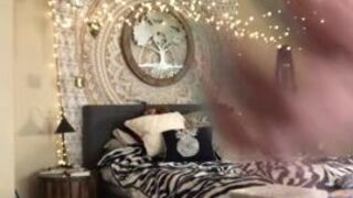 Nicole Aniston Thick blonde body masturbates pussy