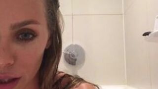 Nicole Aniston Crazy bitches lick pussy