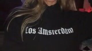 Nicole Aniston Wonderful babe fingers her vagina