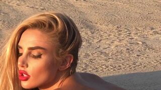 Miss Kenzie Ann, Mackenzie Thoma, misskenzieanne Lustful bitch gently masturbates cunt