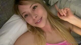 Maddie Springs, maddsprings, maddiesprings Wonderful bitch hammering both holes