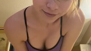 Maddie Springs, maddsprings, maddiesprings Thin bitch cums after handjob