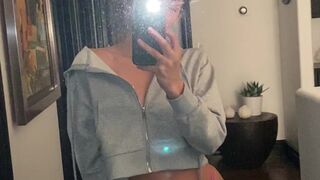 Karli Mergenthaler, karlimergenthaler Luxurious mare masturbates