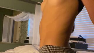 Karli Mergenthaler, karlimergenthaler Busty bitch jerks pussy with phallus