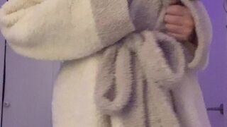 Grace, emoskittle, givingyougrace Hot young lady caresses big tits