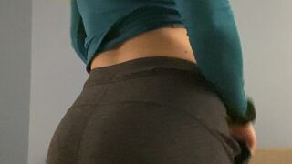 Alliecat, alliecatt, alliecattfit, oliviamaebae, oliviamaebaee, alliecattxoxo  Lustful lady fingers penetrates pussy