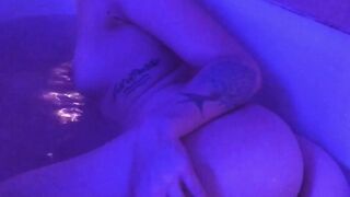 Ashe Maree onlyfans Busty confused girl fucks cunt