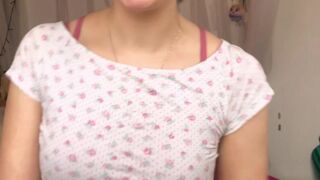 Feya Fern (feyafern aka Ittybittykath) onlyfans Beautiful brunette shows off her tits